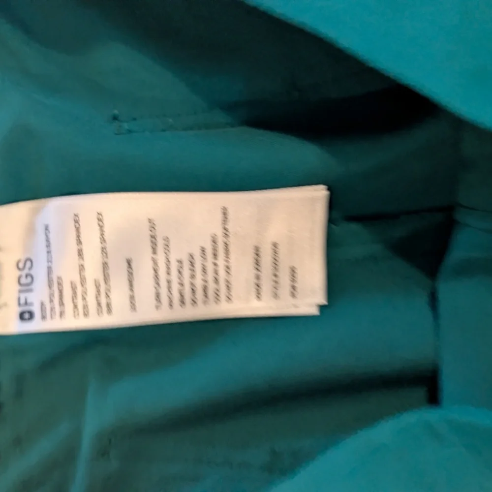 Figs Hunter Green Like New Size Large With Jogger Pants Scrub Set - Picture 2 of 5